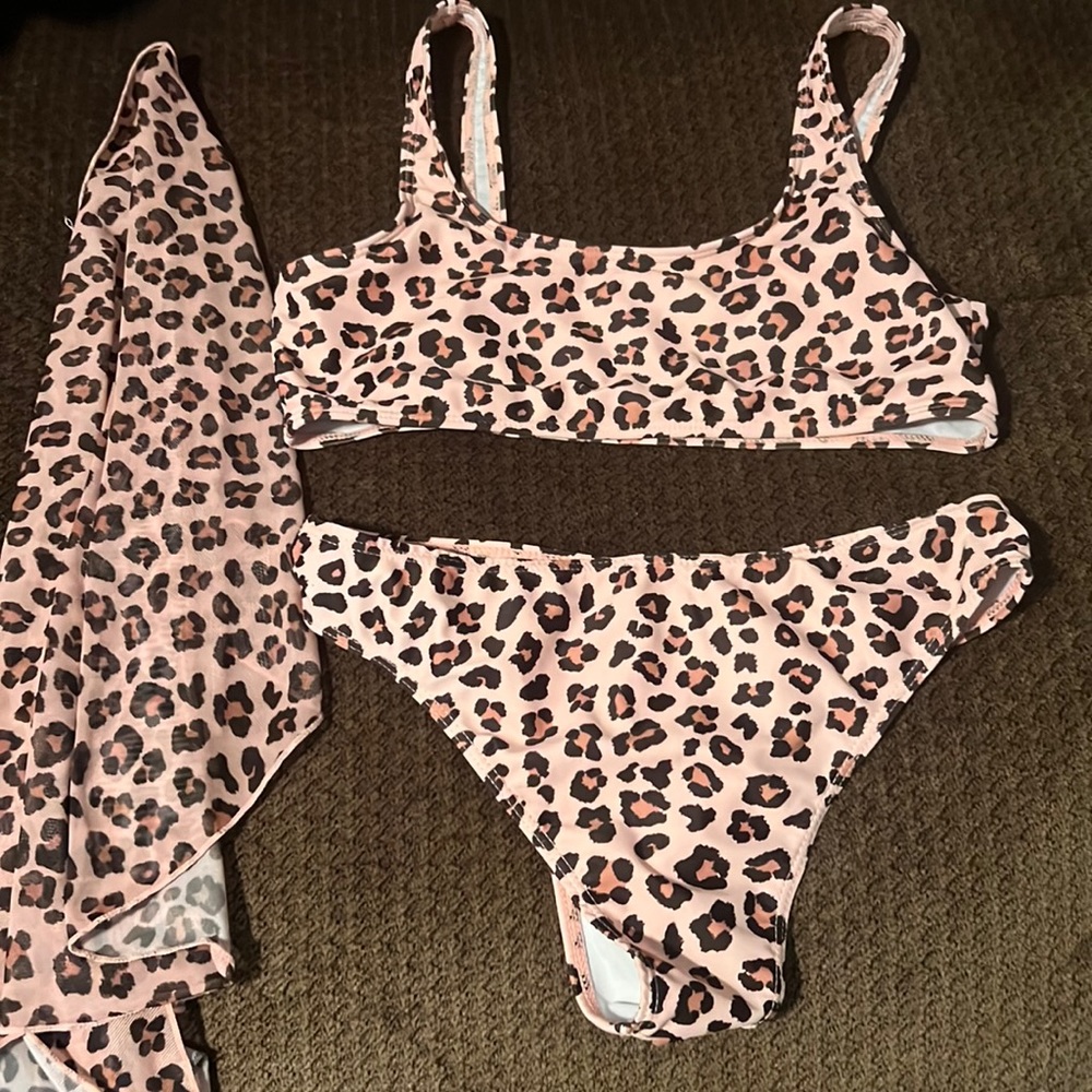3 pc bikini swim suit very comfortable and cute